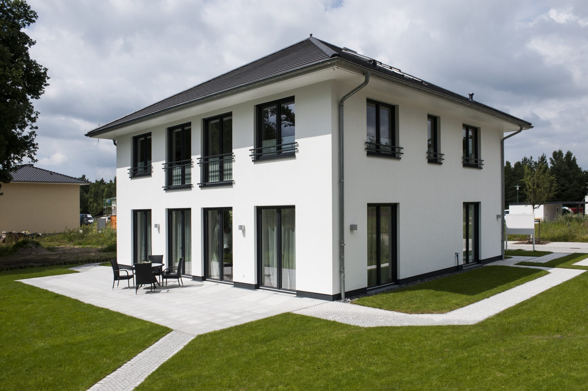 12.06.2013 - Aufnahmen Musterhaus Groß Glienicke, Villenpark